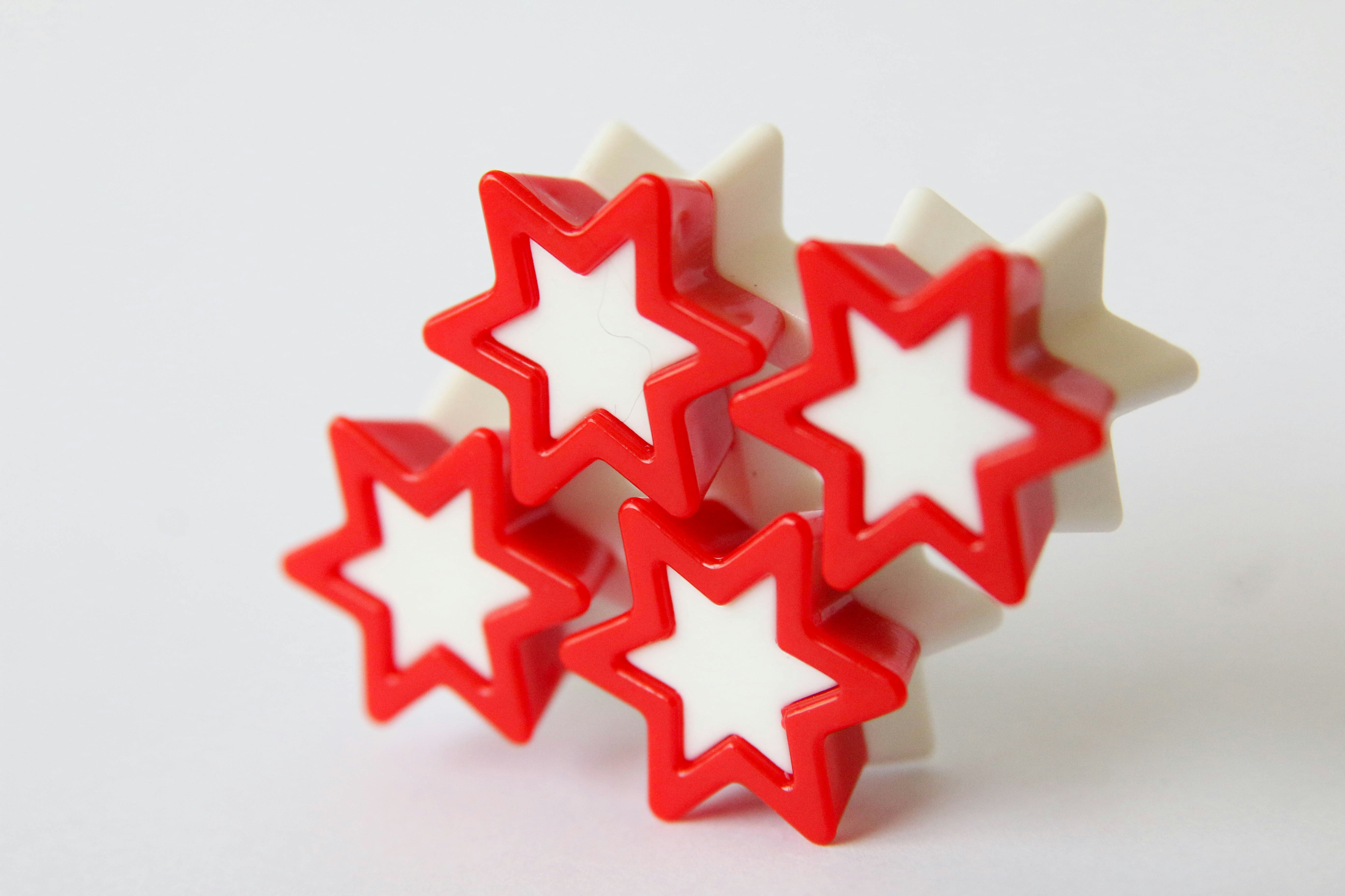 red star on white surface